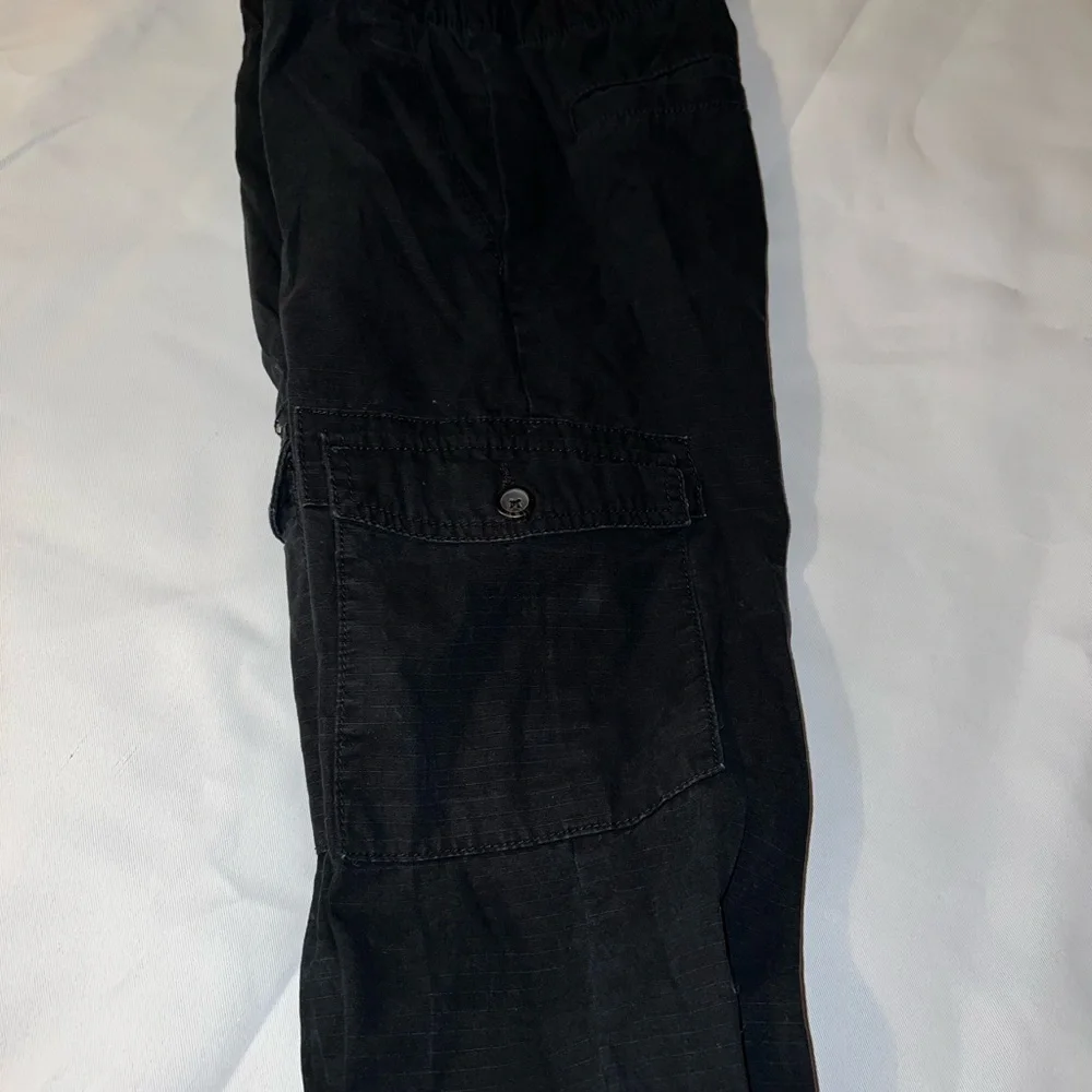 Old Navy black cargo joggers size large‎ 10/12